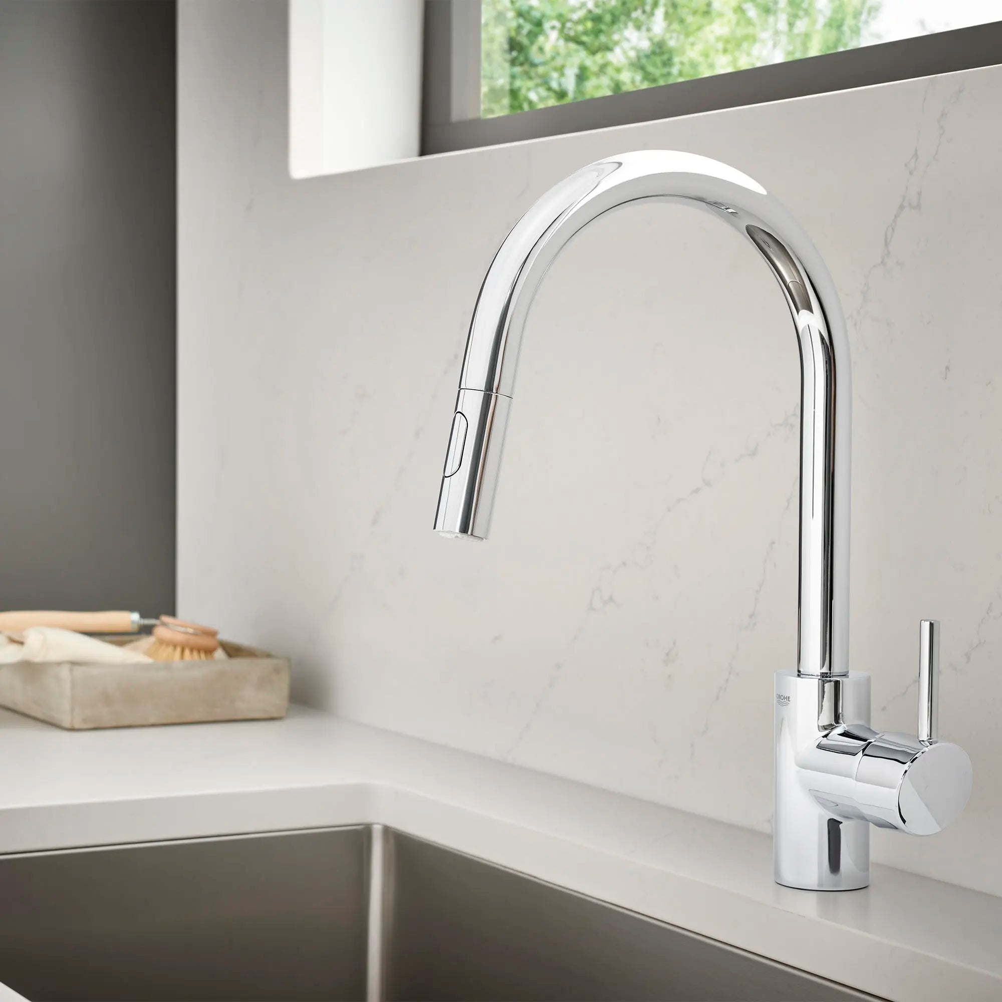 Robinet de cuisine rétractable à poignée simple et double jet 6,6 L/min (1,75 gpm) // CHROME STARLIGHT GROHE // 72170_B-32665003_6_CDNwebp.webp