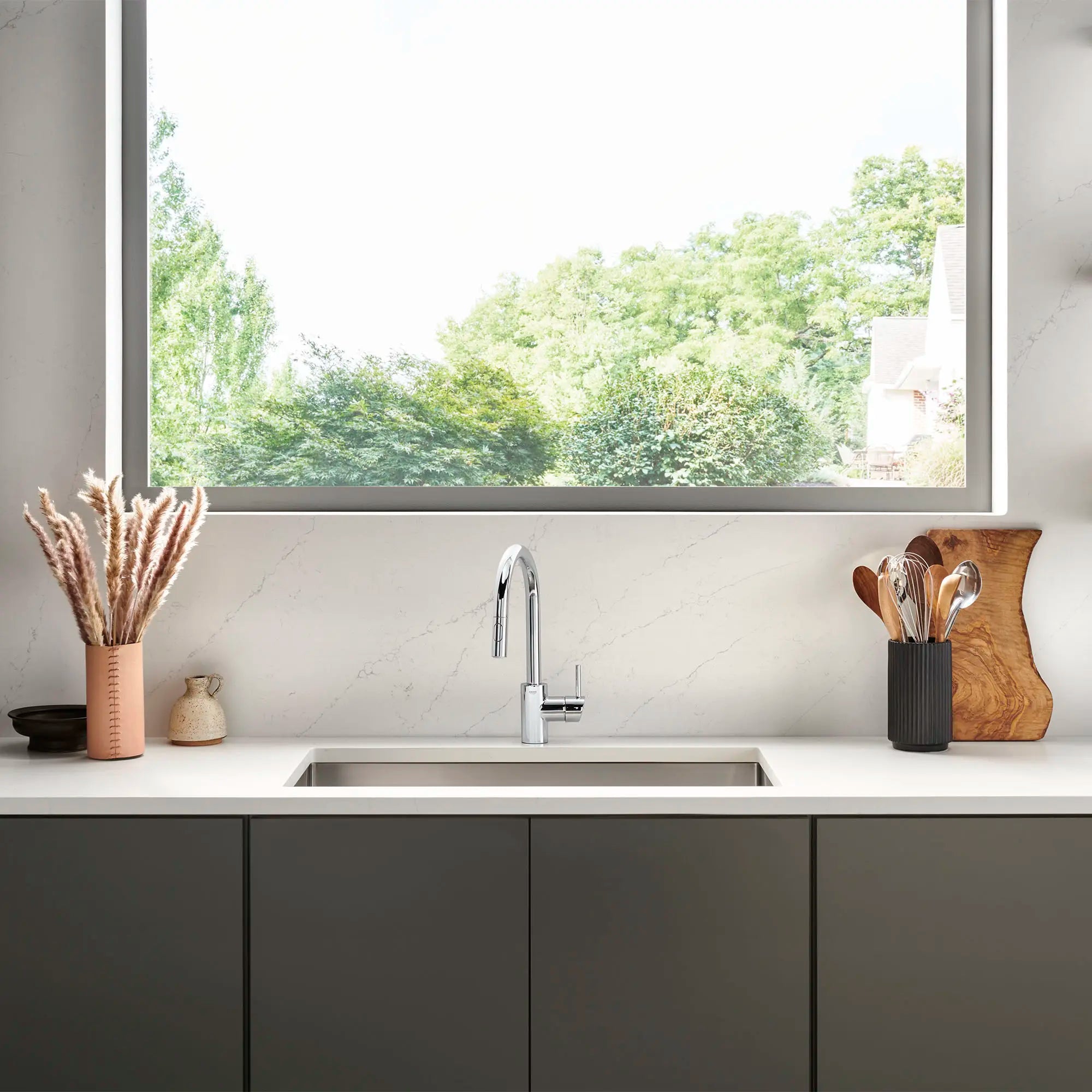 Robinet de cuisine rétractable à poignée simple et double jet 6,6 L/min (1,75 gpm) // CHROME STARLIGHT GROHE // 72174_B-32665003_7_CDNwebp.webp