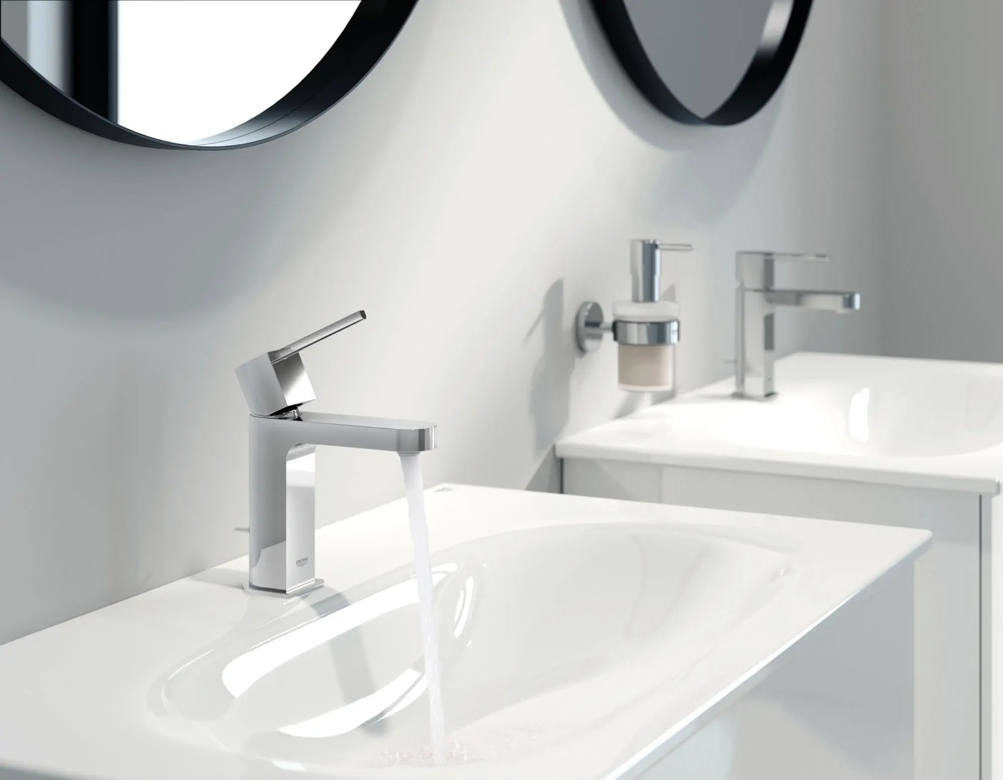 Plus Robinet monotrou pour salle de bain, à poignée simple, taille P, 4,5 L/min (1,2 gpm) // CHROME STARLIGHT GROHE // 72199_B-33170003_CDNwebp.webp