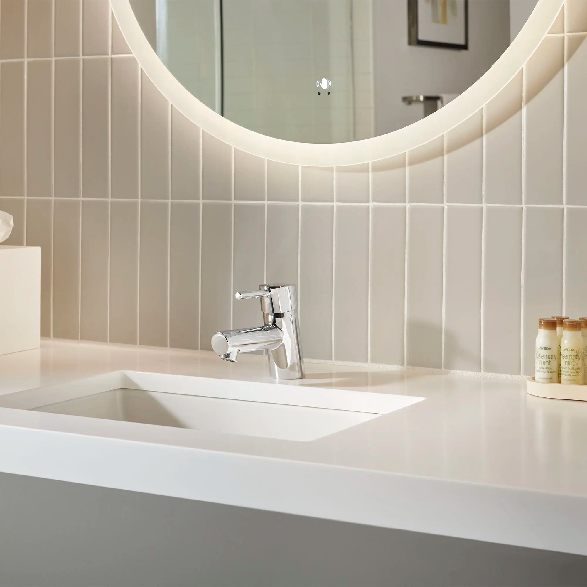 Robinet monotrou à poignée simple pour salle de bain 4,5 L/min (1,2 gpm), taille TP  // CHROME STARLIGHT GROHE // 72311_B-34702001_1_CDNwebp.webp