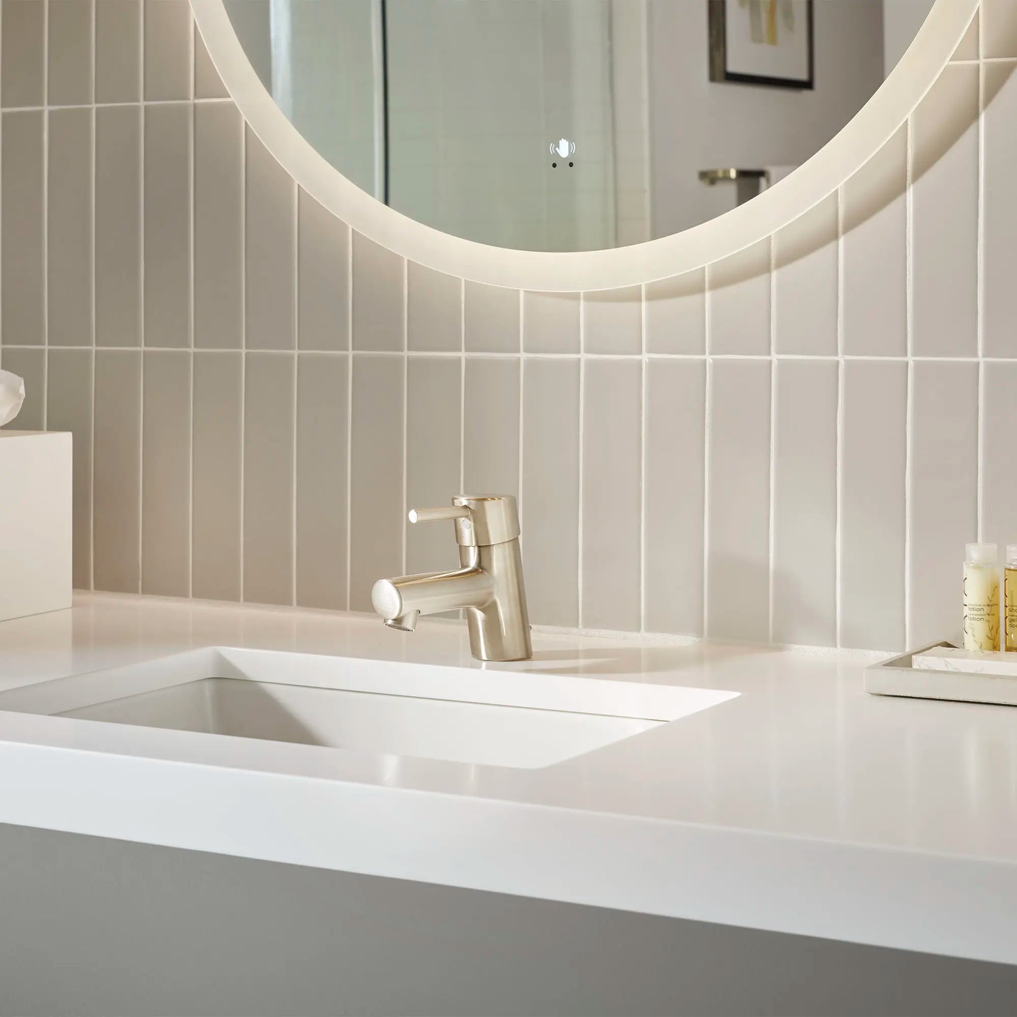 Robinet monotrou à poignée simple pour salle de bain 4,5 L/min (1,2 gpm), taille TP  // NICKEL BROSSÉ INFINITYFINISH // 72315_B-34702EN1_CDNwebp.webp