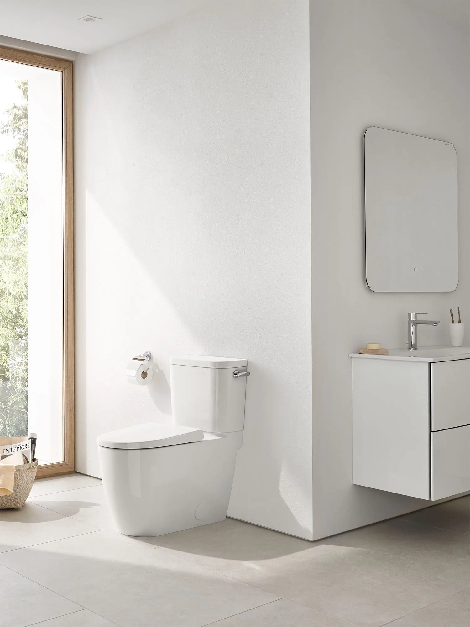 Toilette allongée en deux pièces, Hauteur idéale avec levier à droite et siège inclus, 4,8 lpc (1,28 gpc) // RIGHT / BLANC ALPIN // 72452_B-39676000_1_CDNwebp.webp