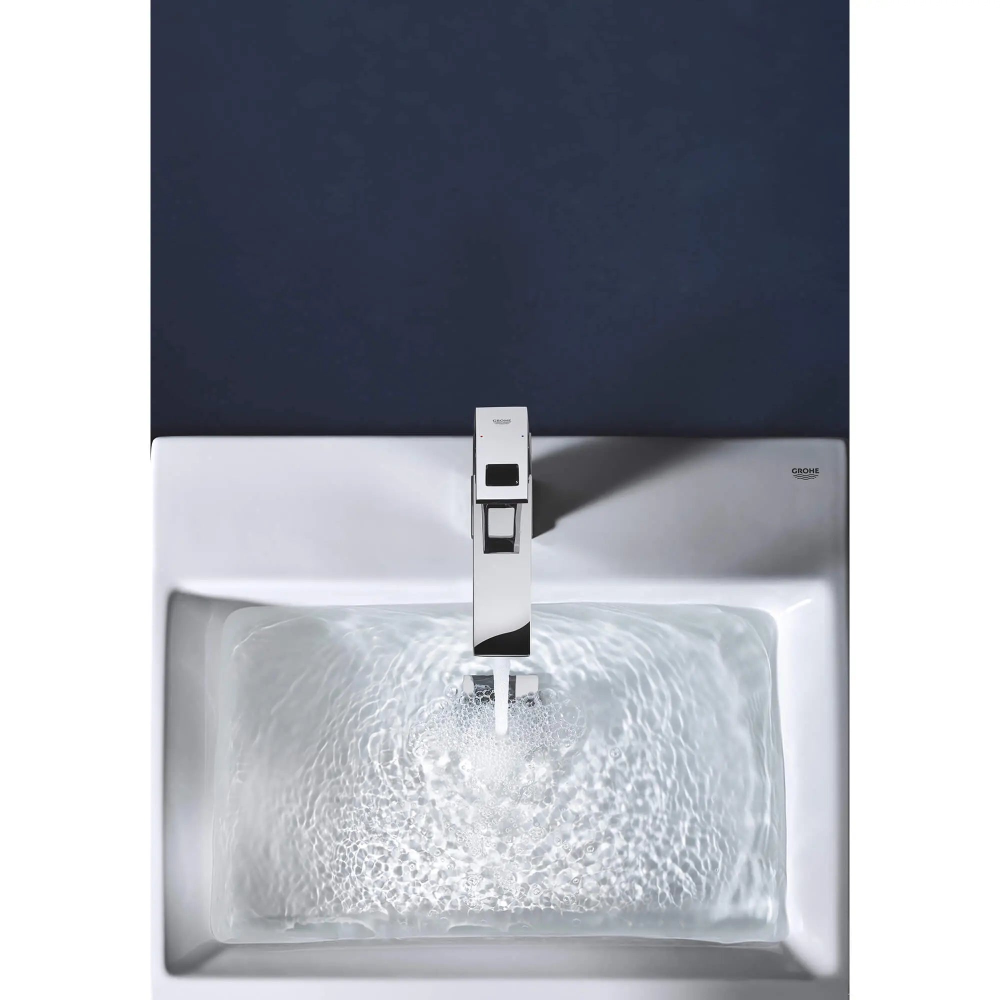 Mitigeur 1/2" pour lavaboTaille M // CHROME STARLIGHT GROHE // 802_23445000-single-handle-bathroom-faucet-m-size-enviro-11_0_CDNwebp.webp