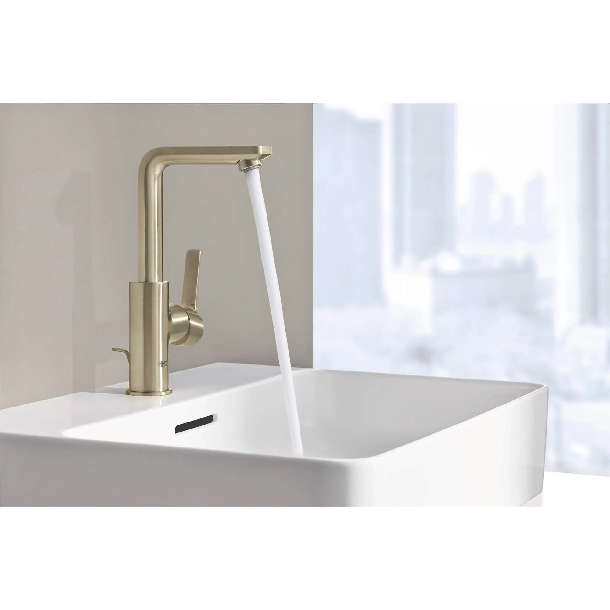 Robinet monotrou pour salle de bain, à poignée simple, taille G, 4,5 L/min (1,2 gpm) // NICKEL BROSSÉ INFINITYFINISH // 873_23825ena-single-handle-bathroom-faucet-l-size-enviro-2_0_CDNwebp.webp
