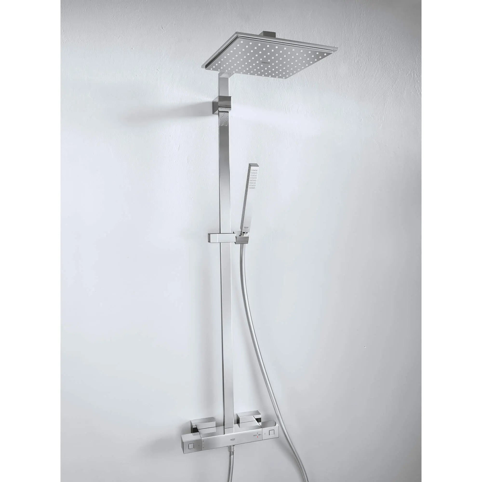 Euphoria Système de douche avec valve thermostatique // CHROME STARLIGHT GROHE // 985_26420000-shower-system-with-thermostat-for-wall-mount-enviro-4_0_CDNwebp.webp