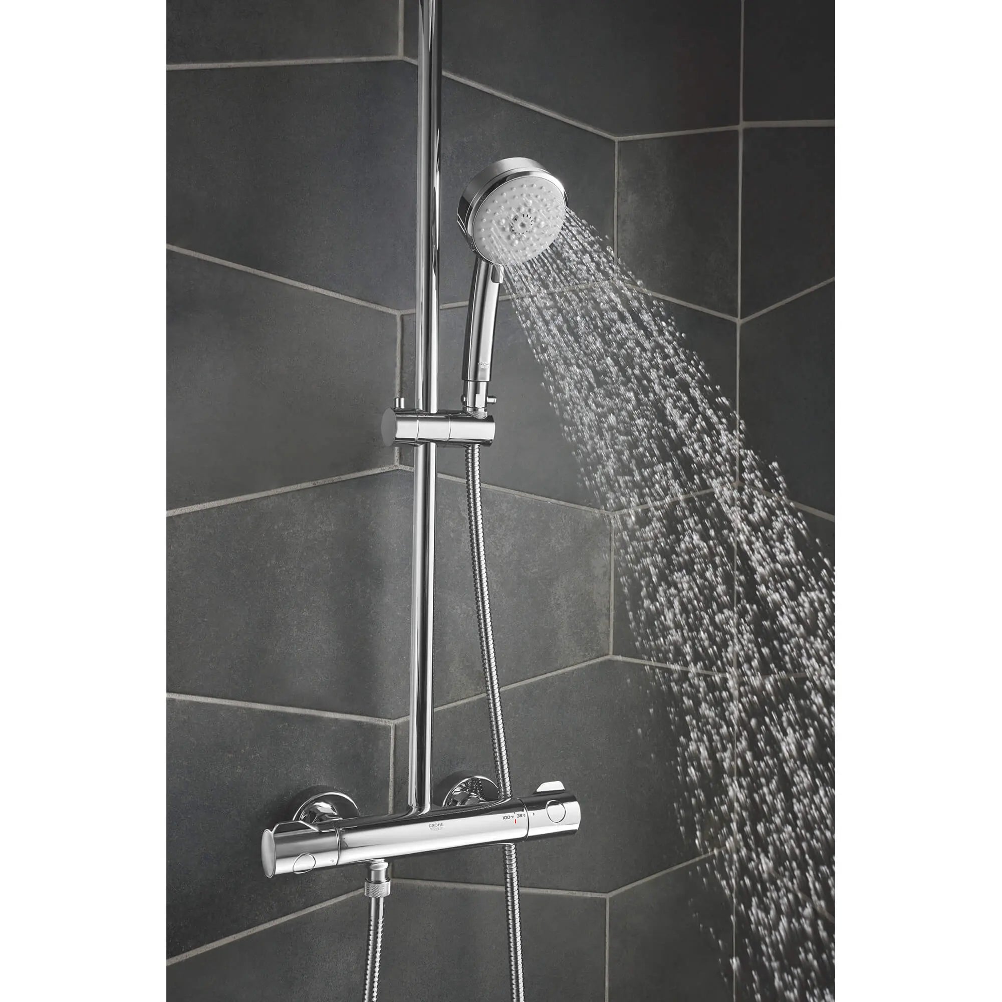 Tempesta Système de douche thermostatique // CHROME STARLIGHT GROHE // 996_26421000-shower-system-with-thermostat-for-wall-mount-enviro-5_0_CDNwebp.webp