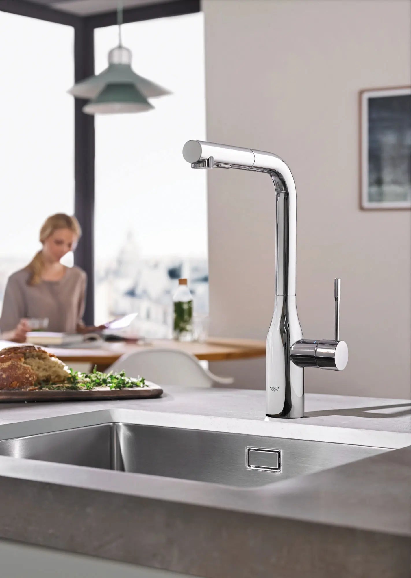 Robinet de cuisine rétractable à poignée simple et double jet 6,6 L/min (1,75 gpm) // CHROME STARLIGHT GROHE // 99953_L-30271000_2_CDNwebp.webp